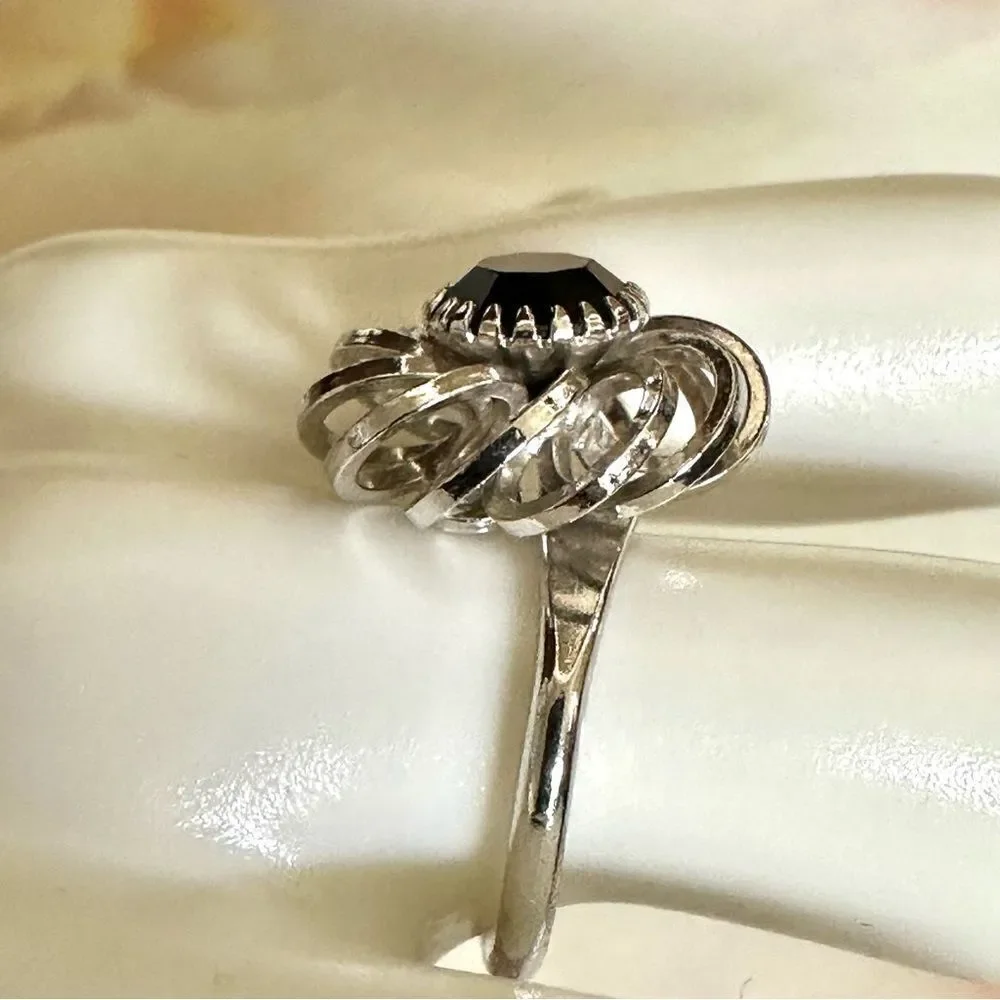 Sarah Coventry silver  tone and black ring